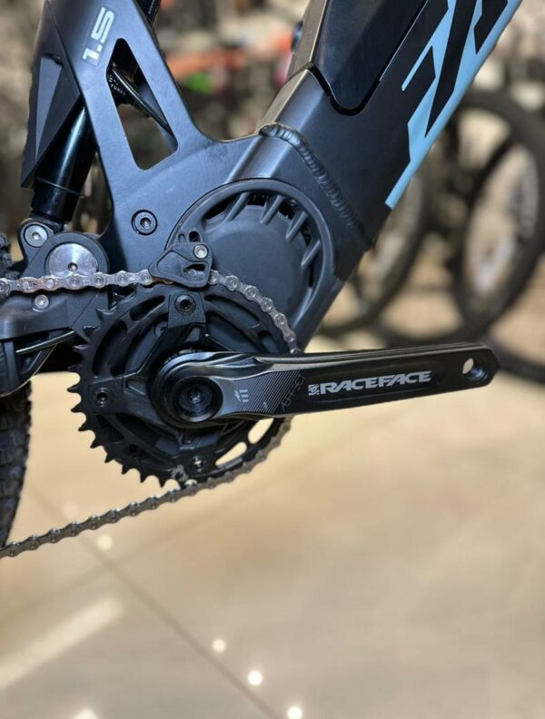 BICICLETA FANTIC XTF YAMAHA ALUM 630WH, BOMBER Z2, FOX 2023, DEORE 1X11, FRENOS CURA 2, TALLE S